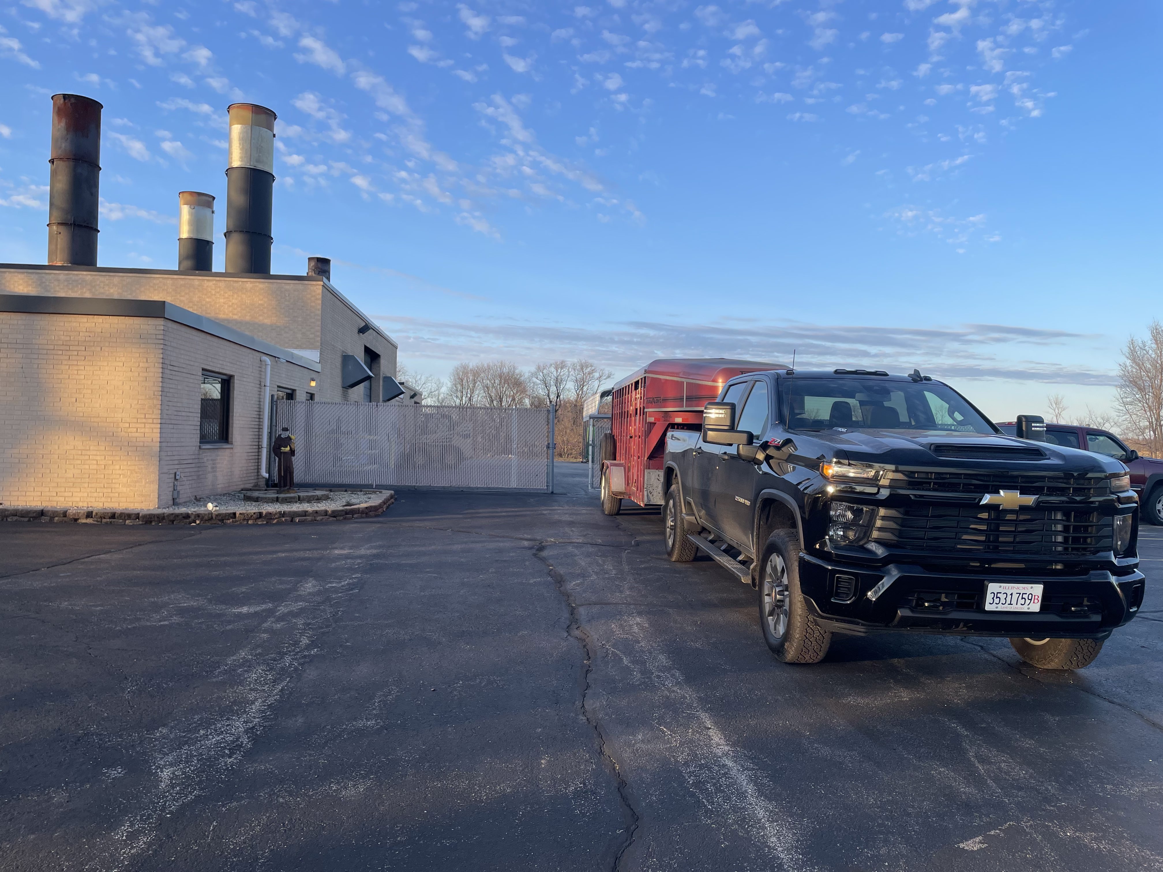dead horse transportation truck
